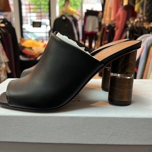 NEOUS cerato black leather sandals size 37